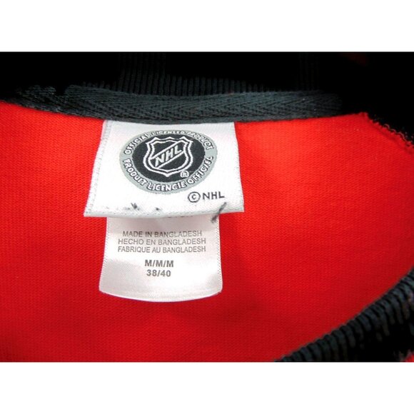NHL Detroit Red Wings Hockey Club Shirt M Licensed Jersey Style Knit Top Graphic - Picture 3 of 4